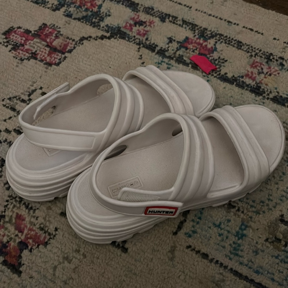 Hunter white Velcro sandals